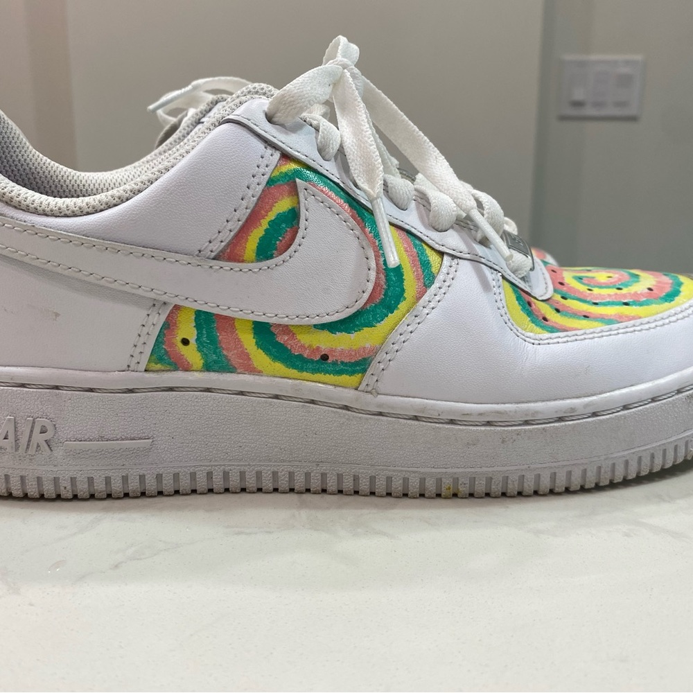 Nike White Multicolor Athletic Shoes